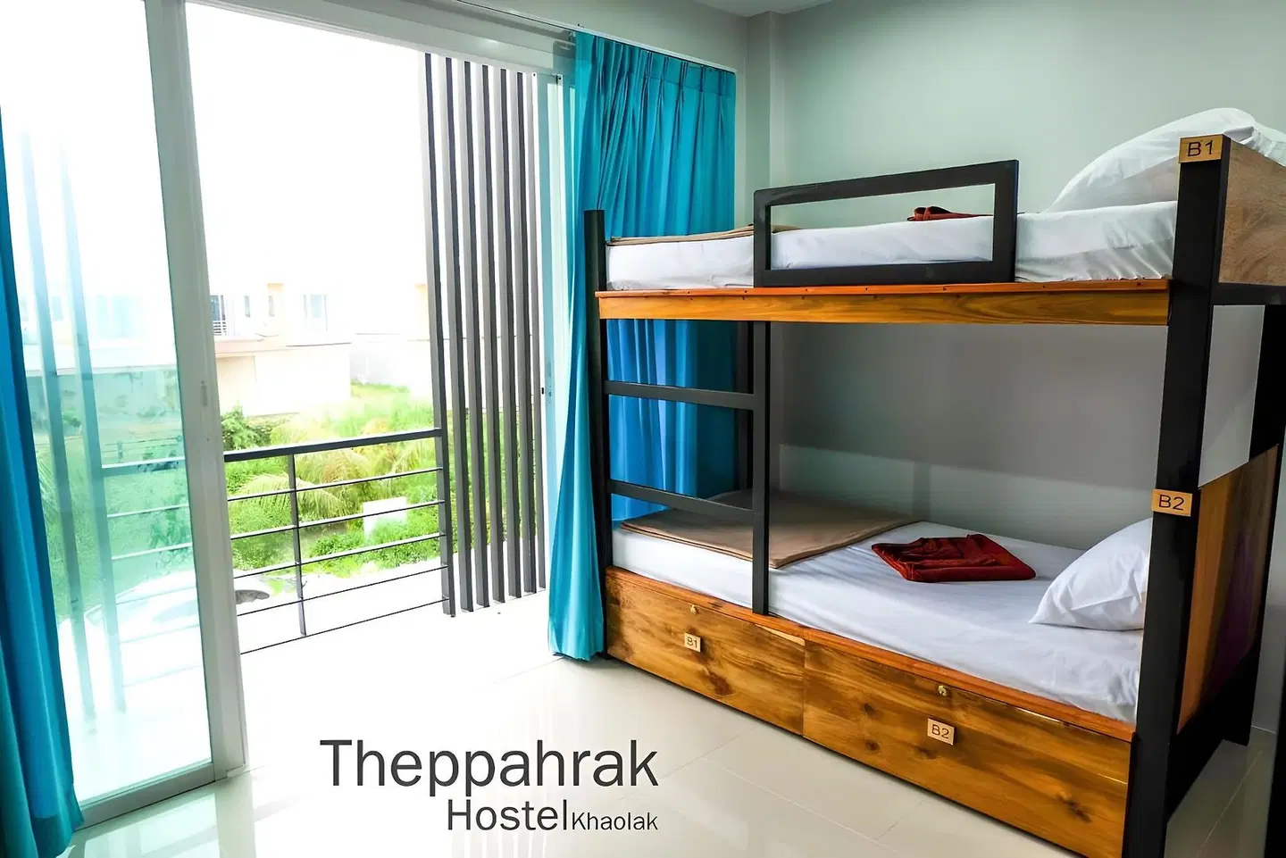 Theppahrak Hostel Khaolak Badezimmer