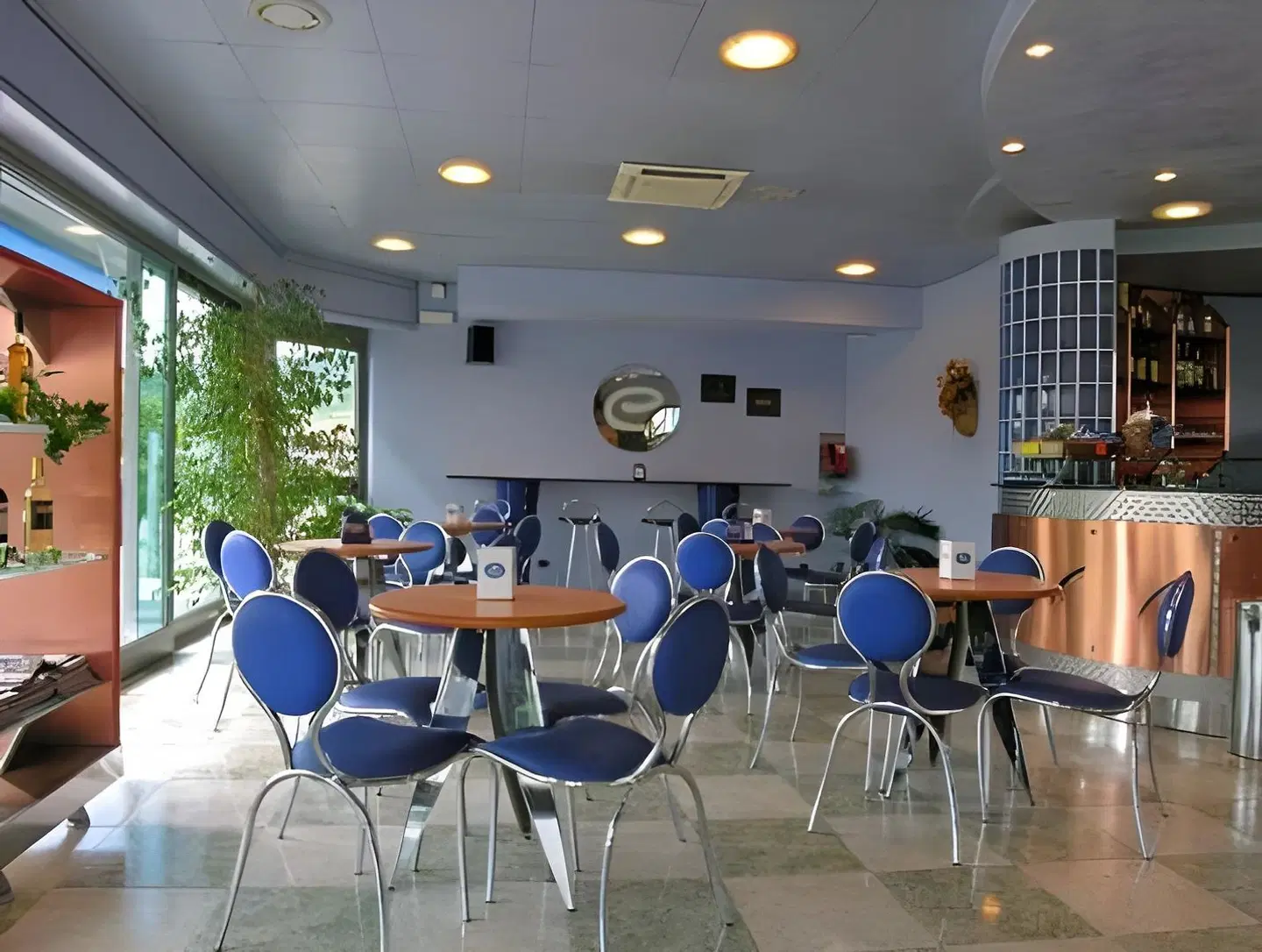 Medea LOUNGE_LOBBY