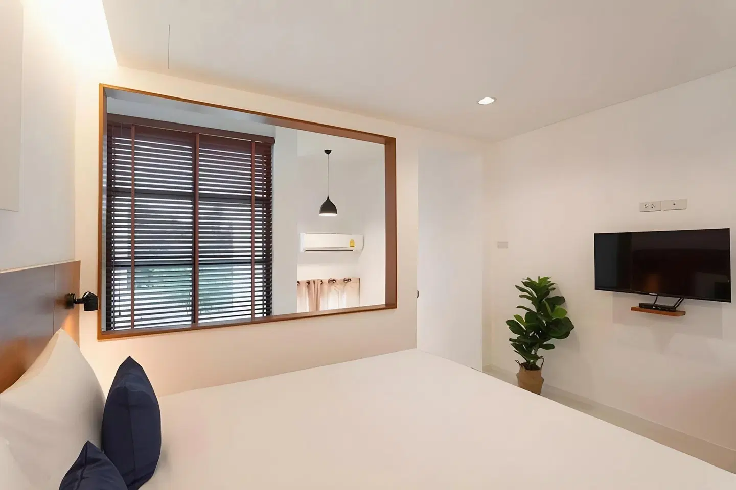 Barayan Place ROOM_EXAMPLE