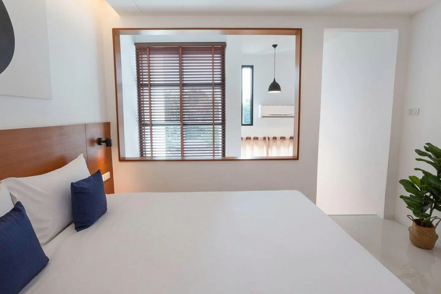 Barayan Place ROOM_EXAMPLE
