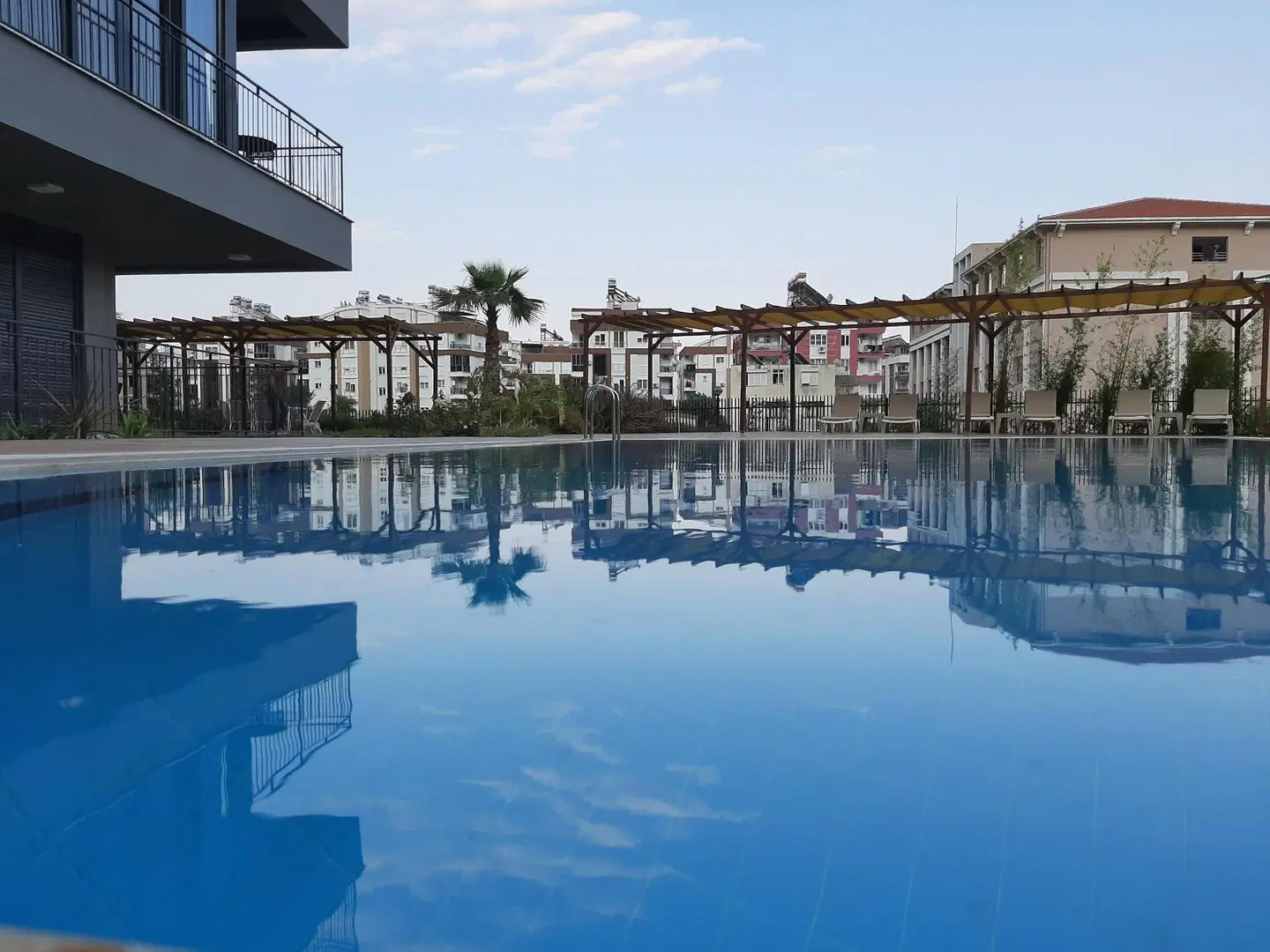 Mene Suites OUTDOOR_POOL