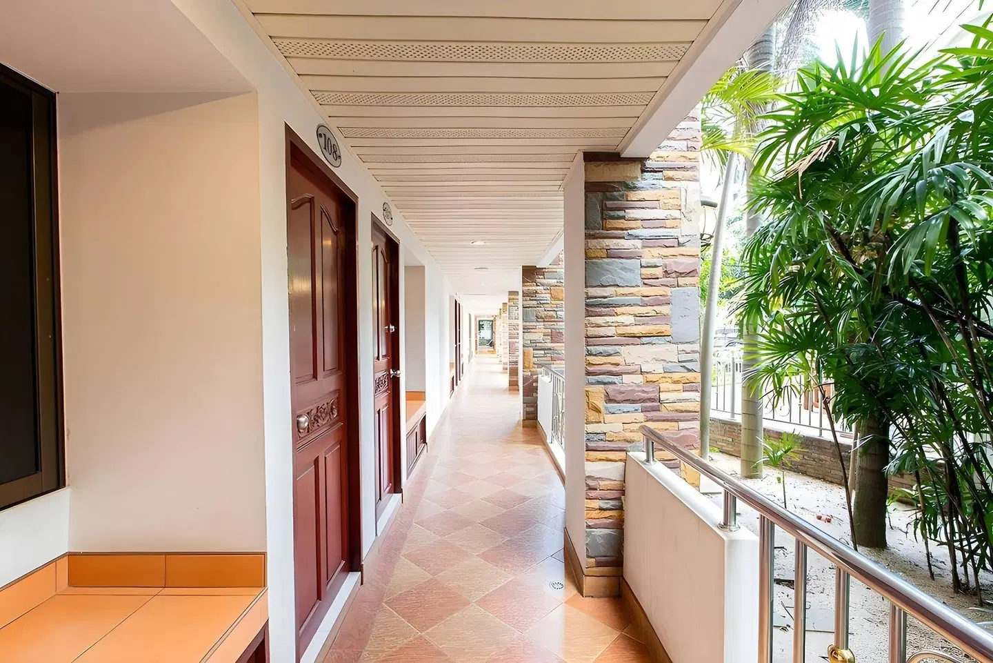 Selina Place Pattaya Terrasse
