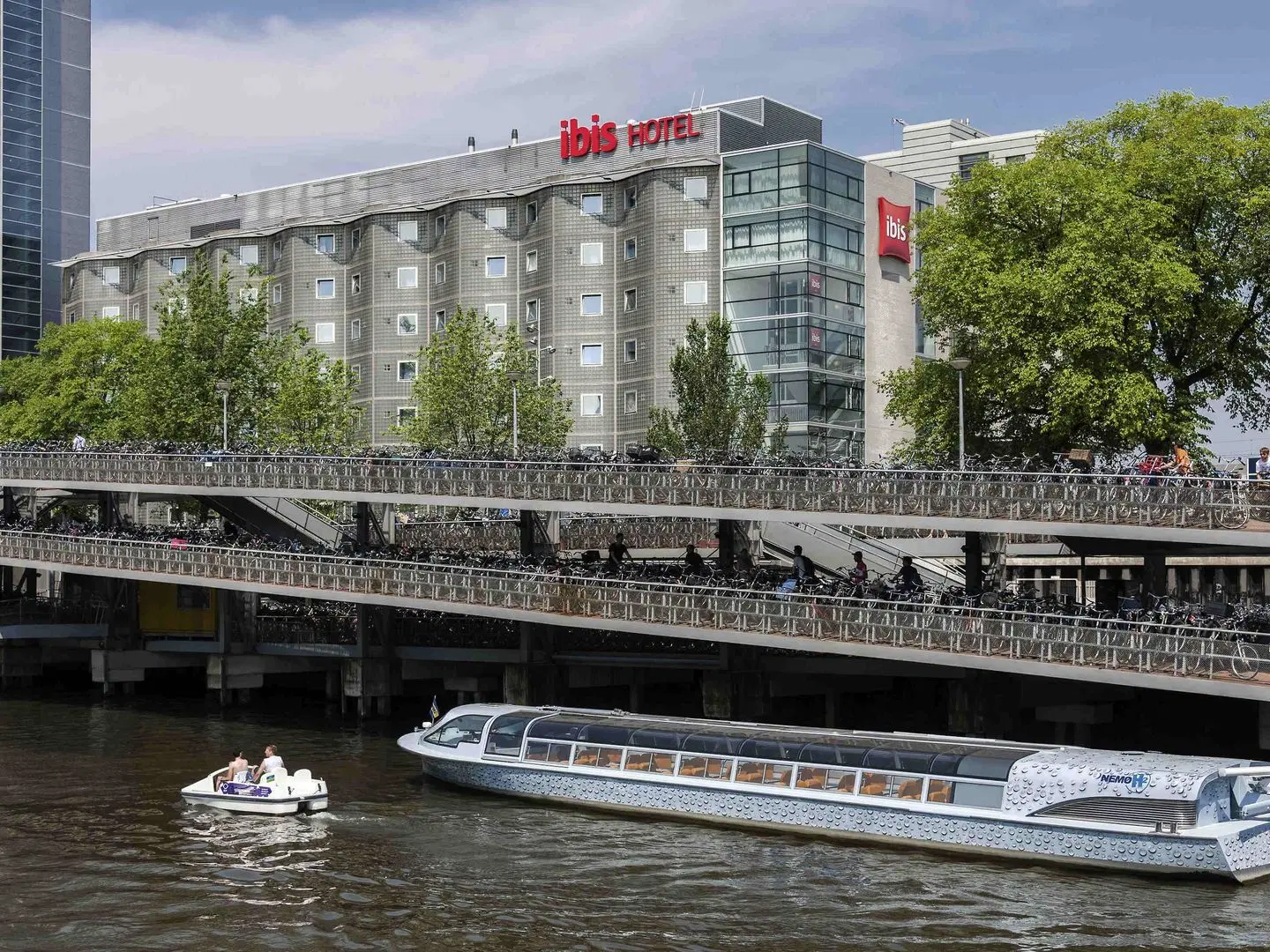 ibis Amsterdam Centre EXTERIOR