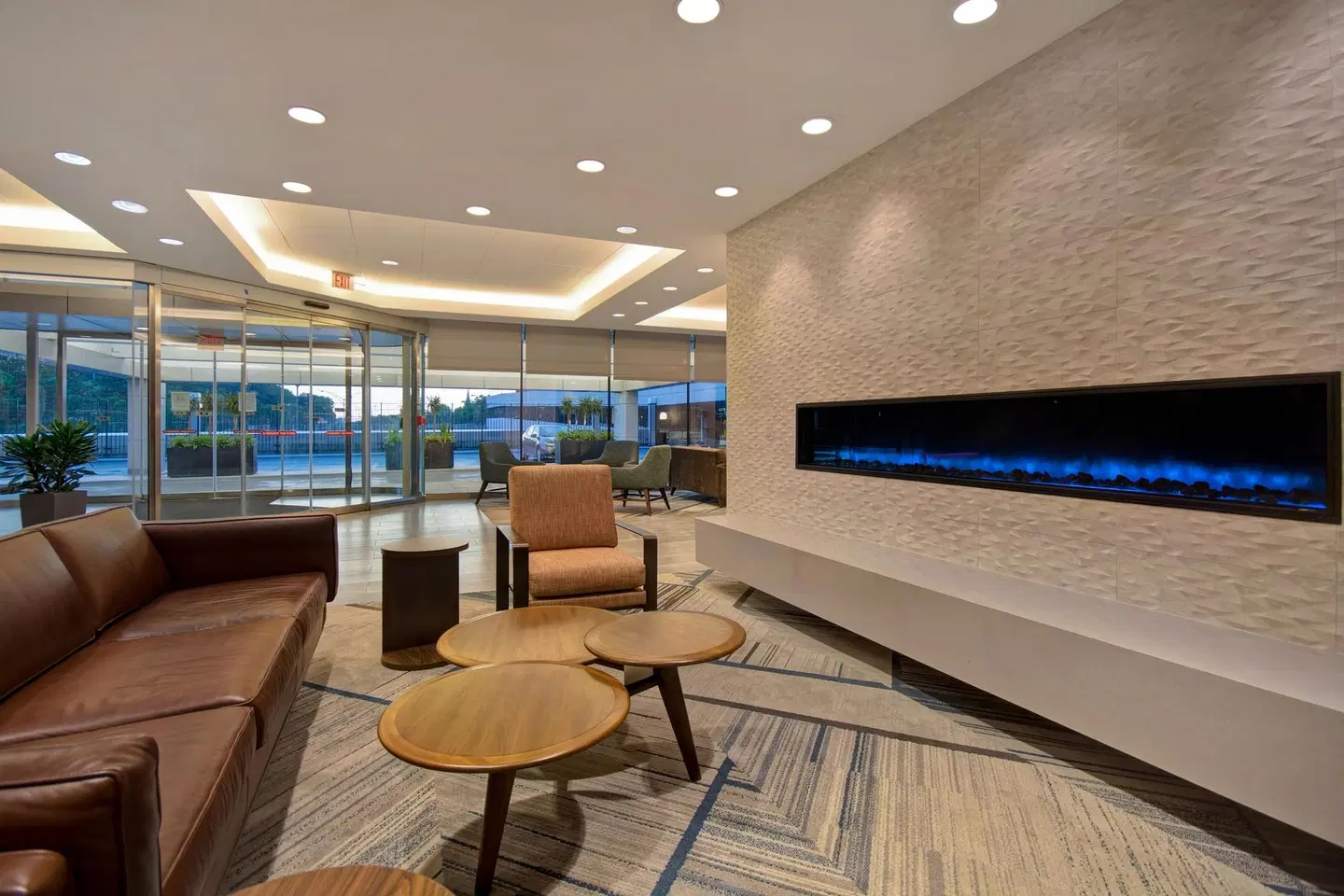 Four Points by Sheraton Boston Newton LOUNGE_LOBBY