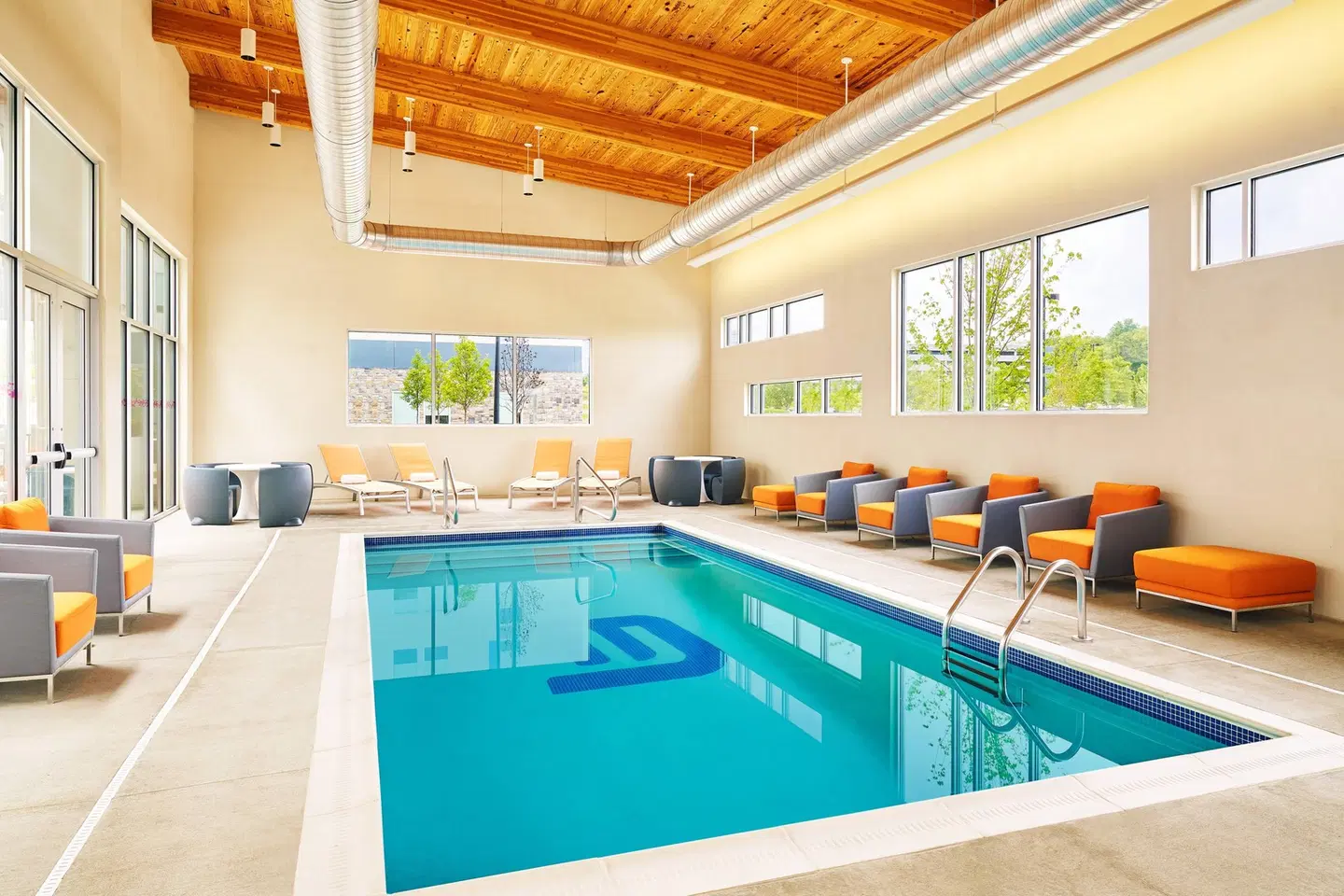Aloft by Marriott Cleveland Beachwood Hallenbad