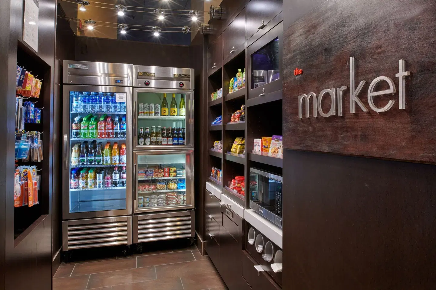 Courtyard by Marriott Columbus Downtown Bar