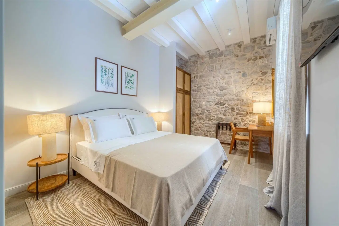 Hotel Brattia ROOM_EXAMPLE