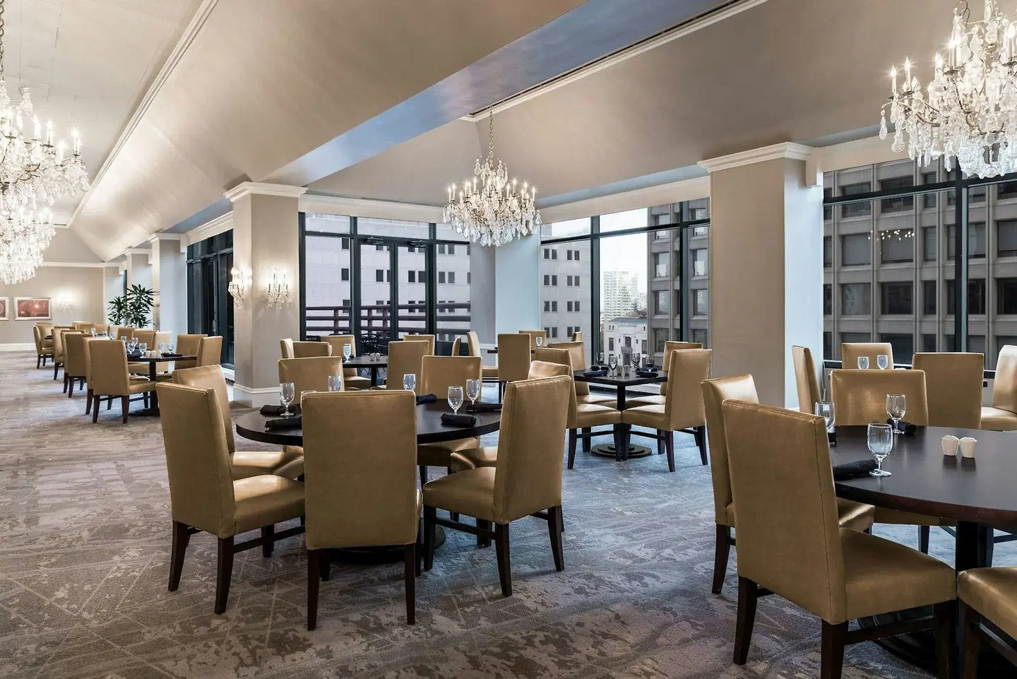 The Capital Suites Hotel Restaurant