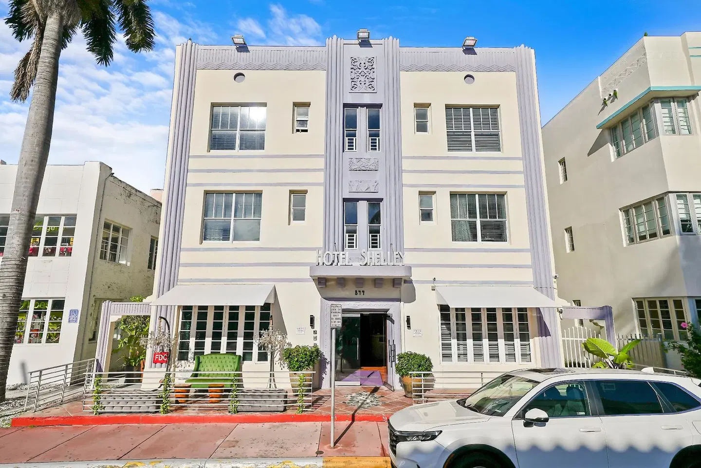 Shelley Hotel EXTERIOR