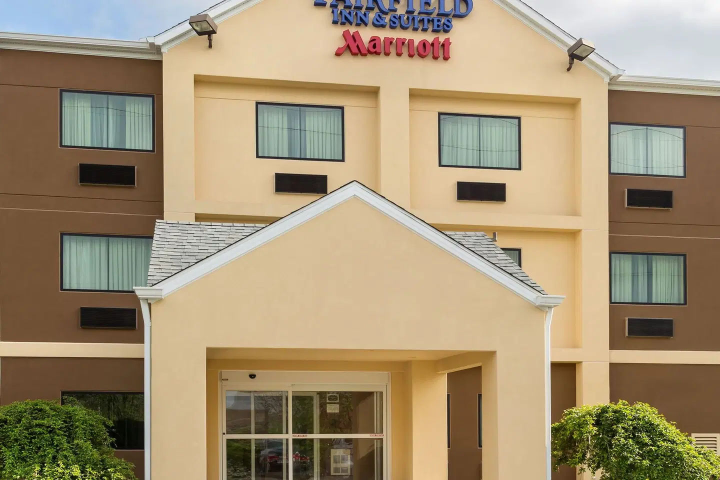 Fairfield Inn by Marriott Springfield EXTERIOR