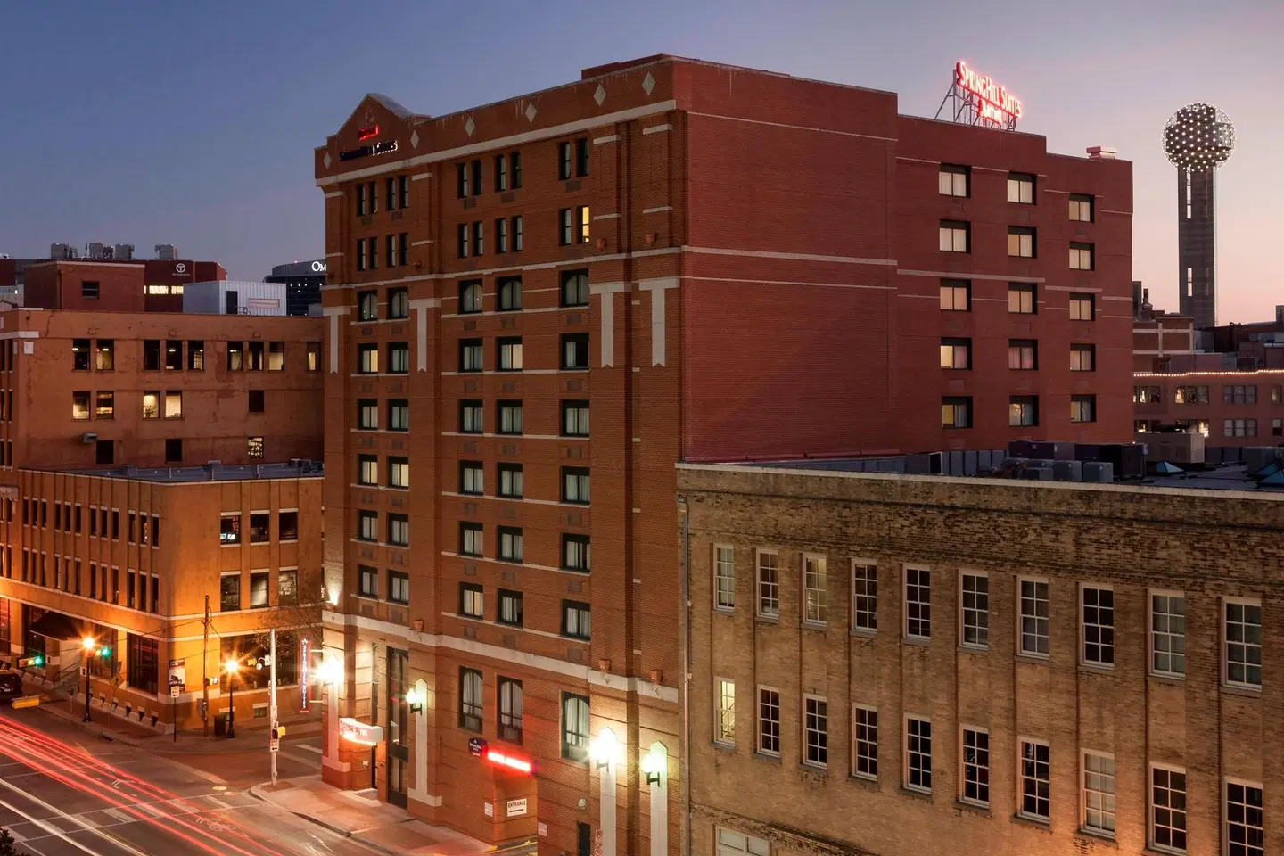 SpringHill Suites by Marriott Dallas Downtown/West End EXTERIOR