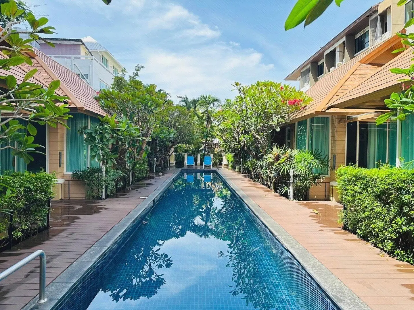 BBHOUSE pattaya OUTDOOR_POOL