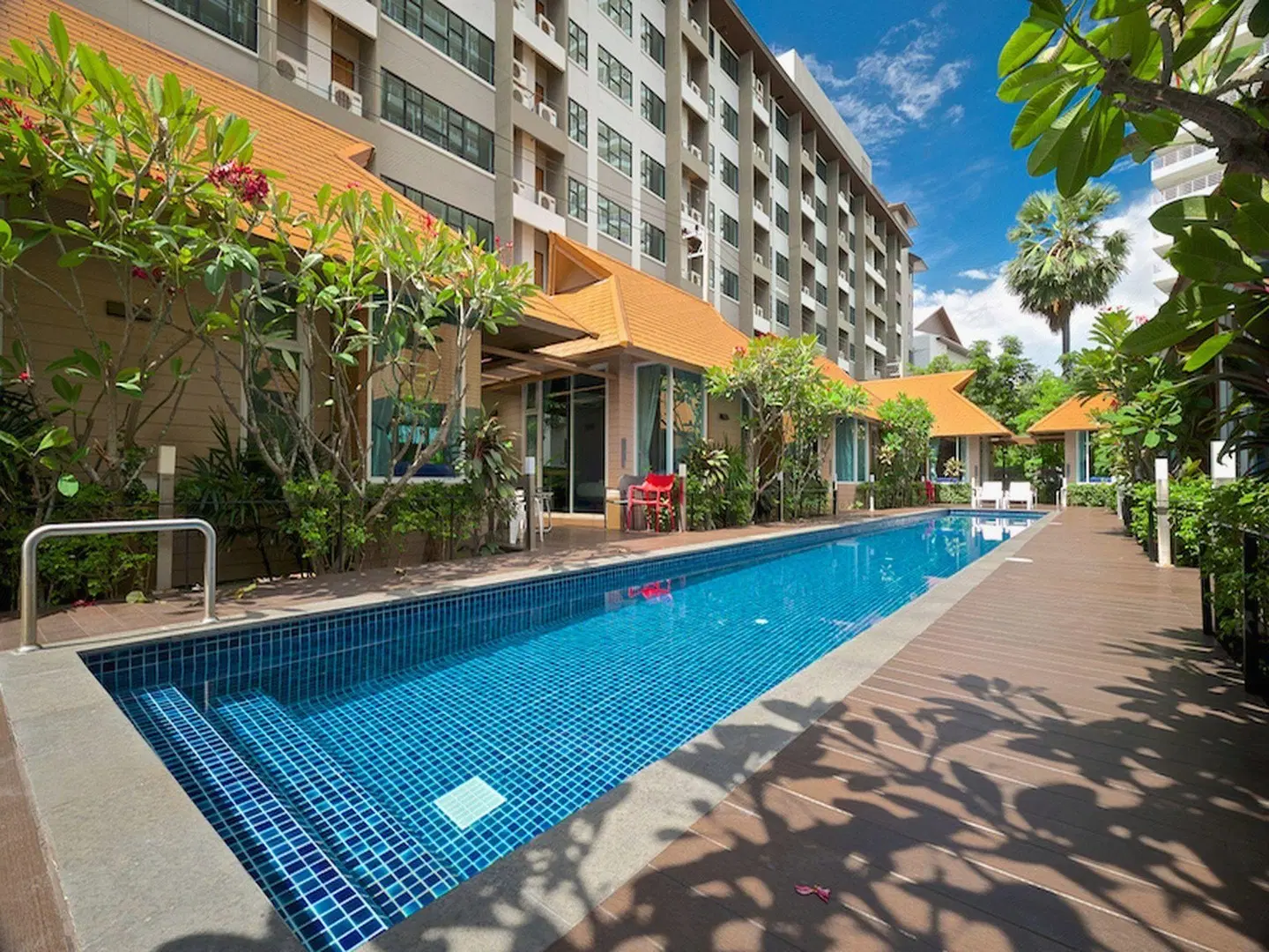 BBHOUSE pattaya OUTDOOR_POOL