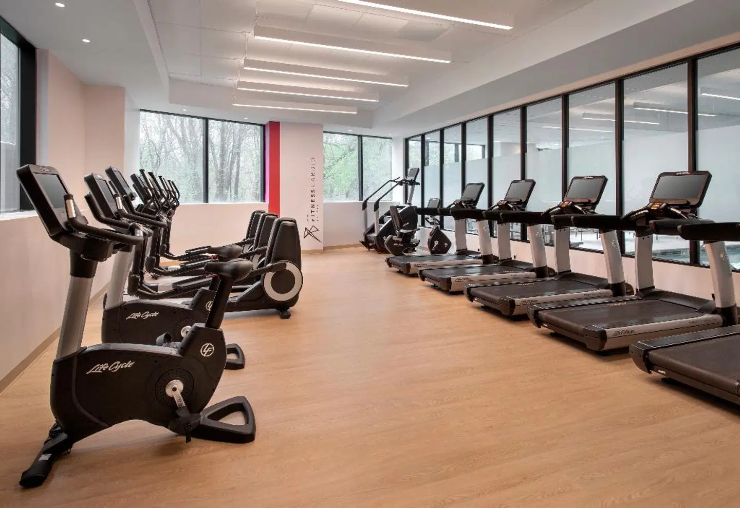 Boston Marriott Burlington SPORTS_AND_LEISURE