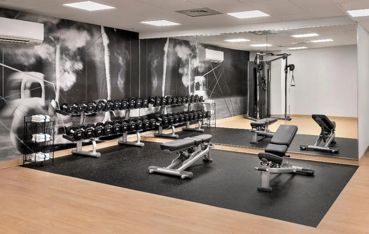 Boston Marriott Burlington SPORTS_AND_LEISURE