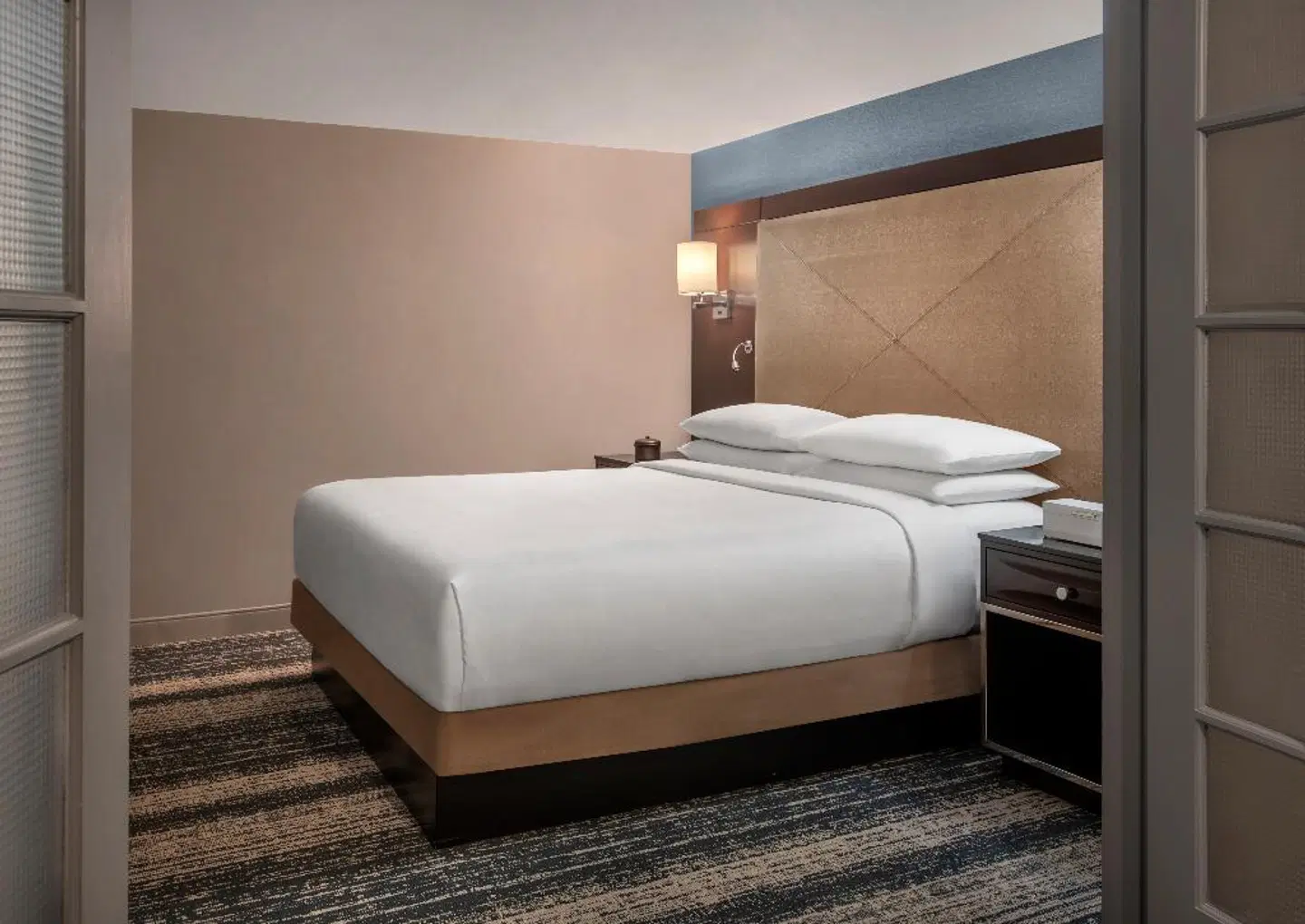Boston Marriott Burlington ROOM_EXAMPLE