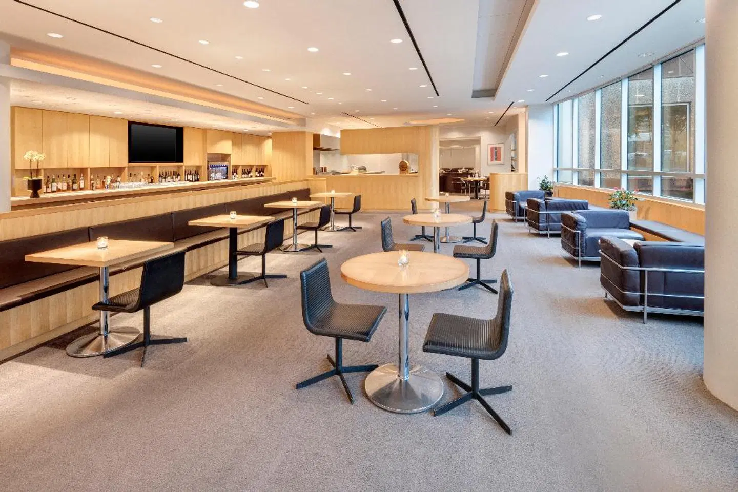 InterContinental Cleveland by IHG Bar