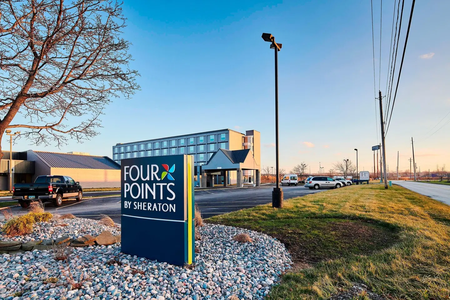 Four Points by Sheraton Cleveland-Eastlake SPORTS_AND_LEISURE