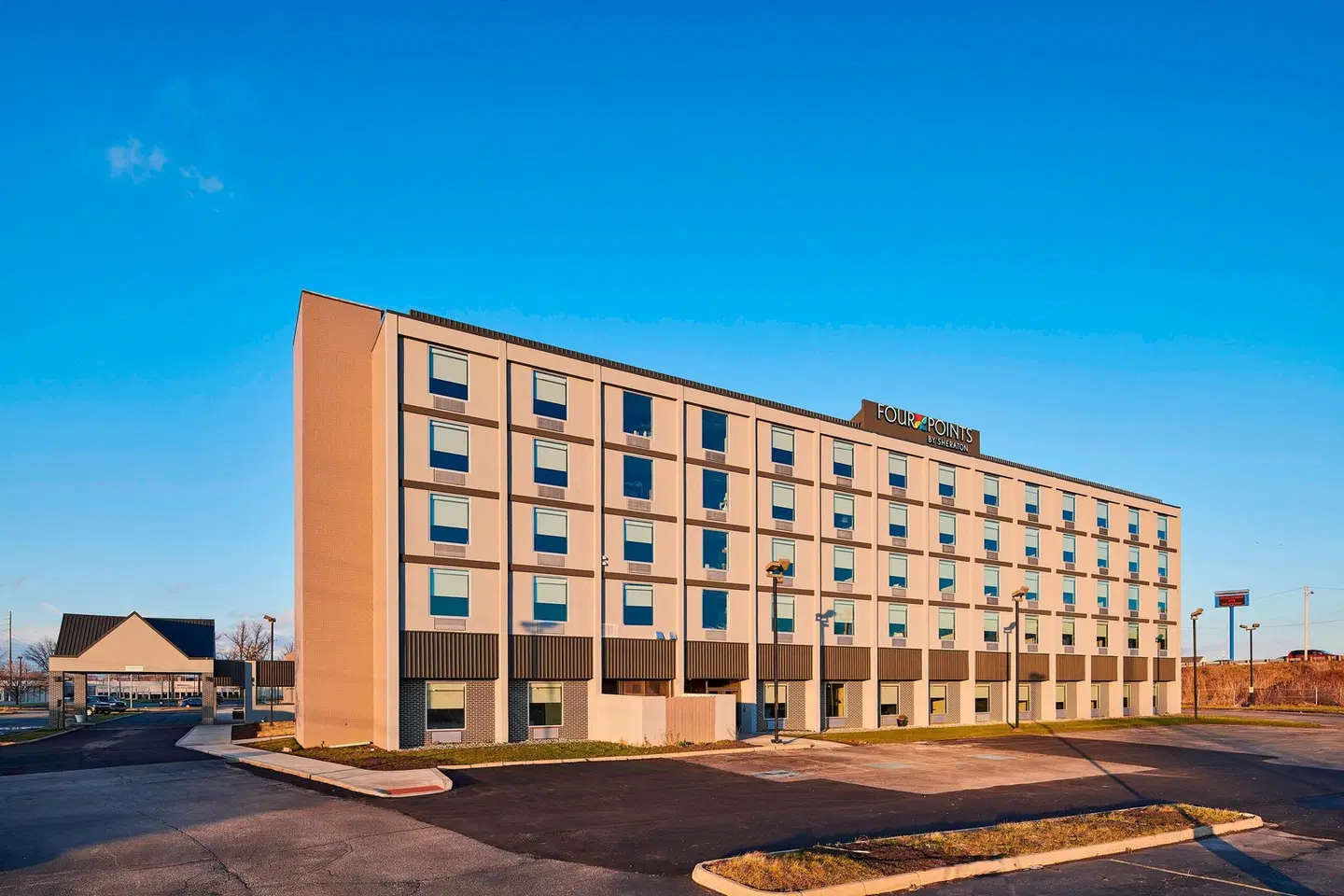 Four Points by Sheraton Cleveland-Eastlake EXTERIOR