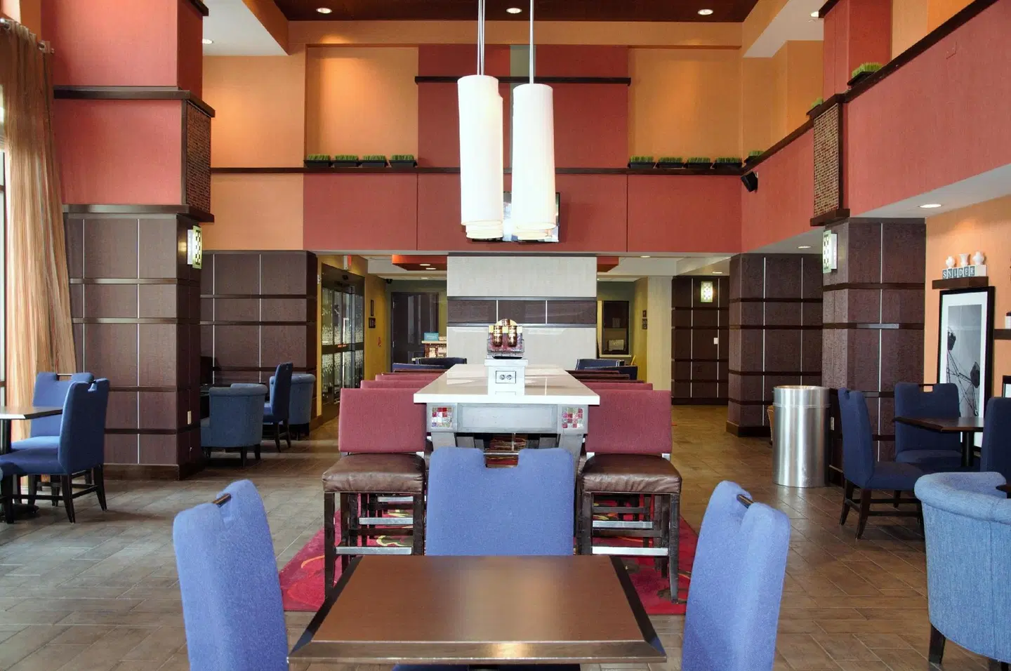 Hampton Inn & Suites Cincinnati/Uptown-University Area LOUNGE_LOBBY
