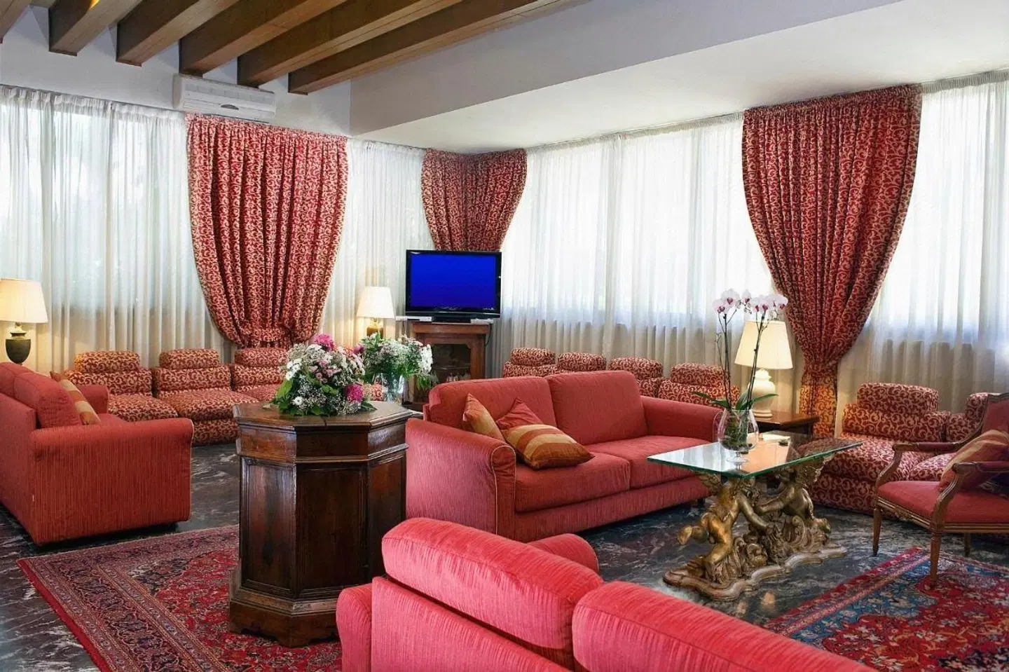 Pinewood Hotel Rome LOUNGE_LOBBY