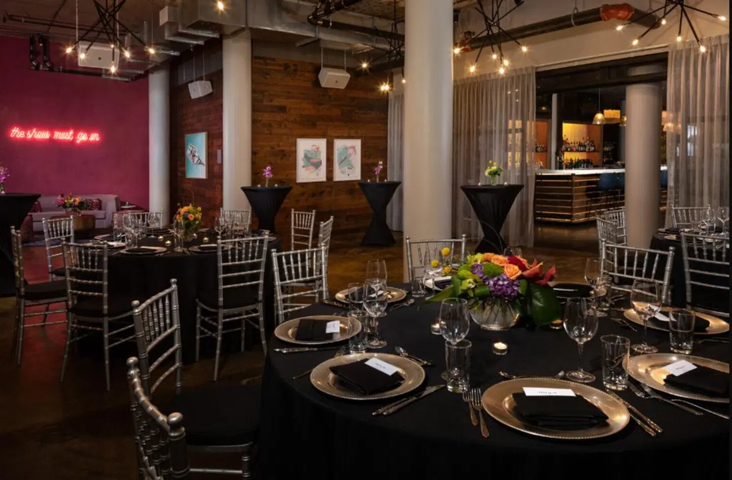 Canvas Hotel Dallas Restaurant