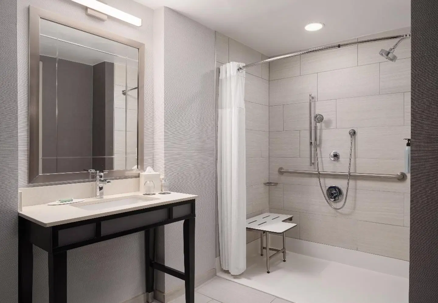 Courtyard by Marriott Boston Brookline Badezimmer
