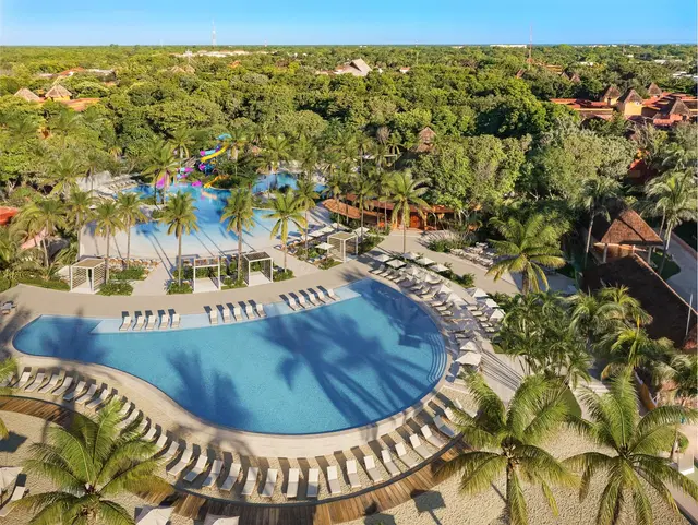 Iberostar Waves Quetzal OUTDOOR_POOL