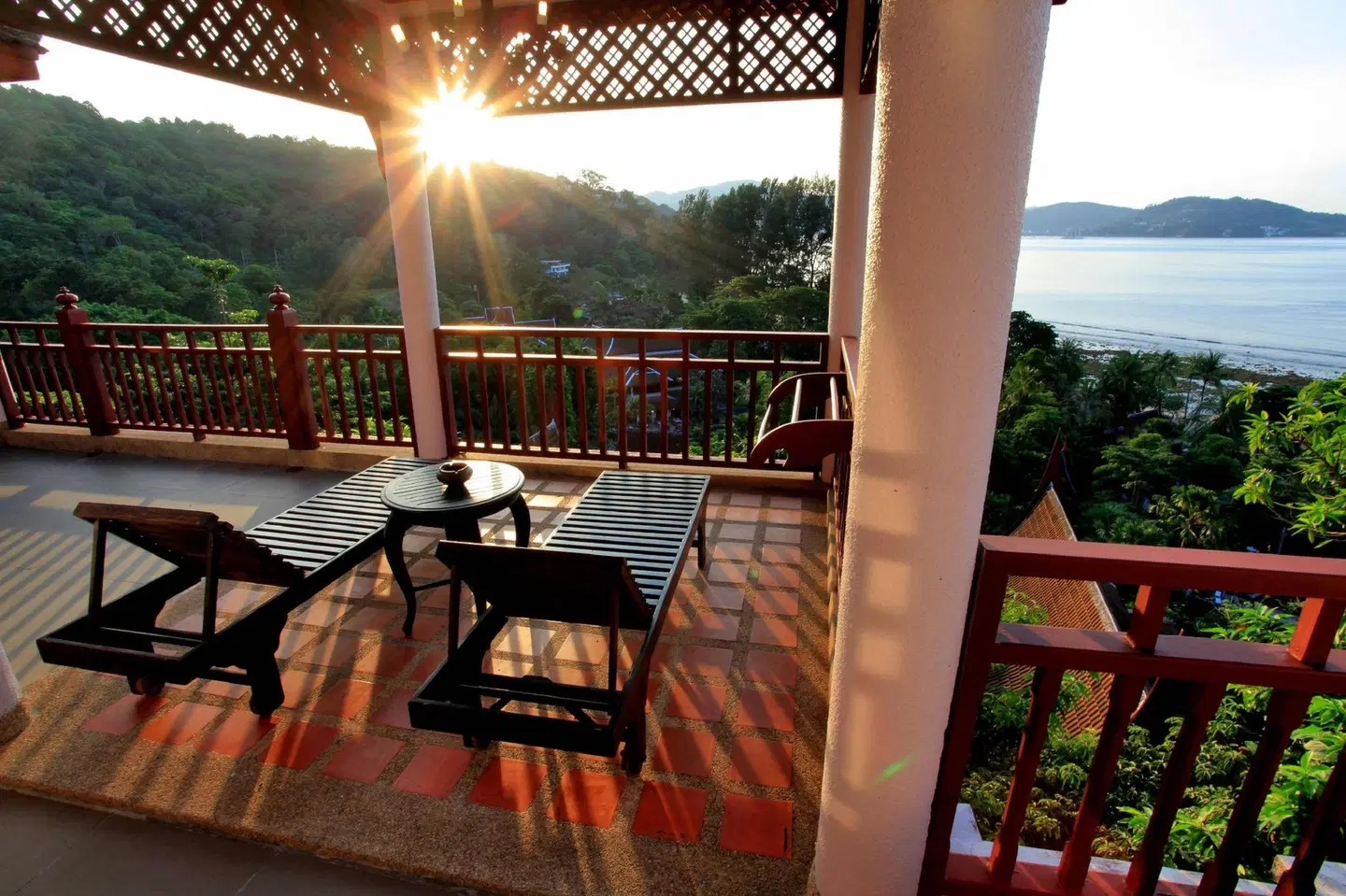 Thavorn Beach Village Terrasse