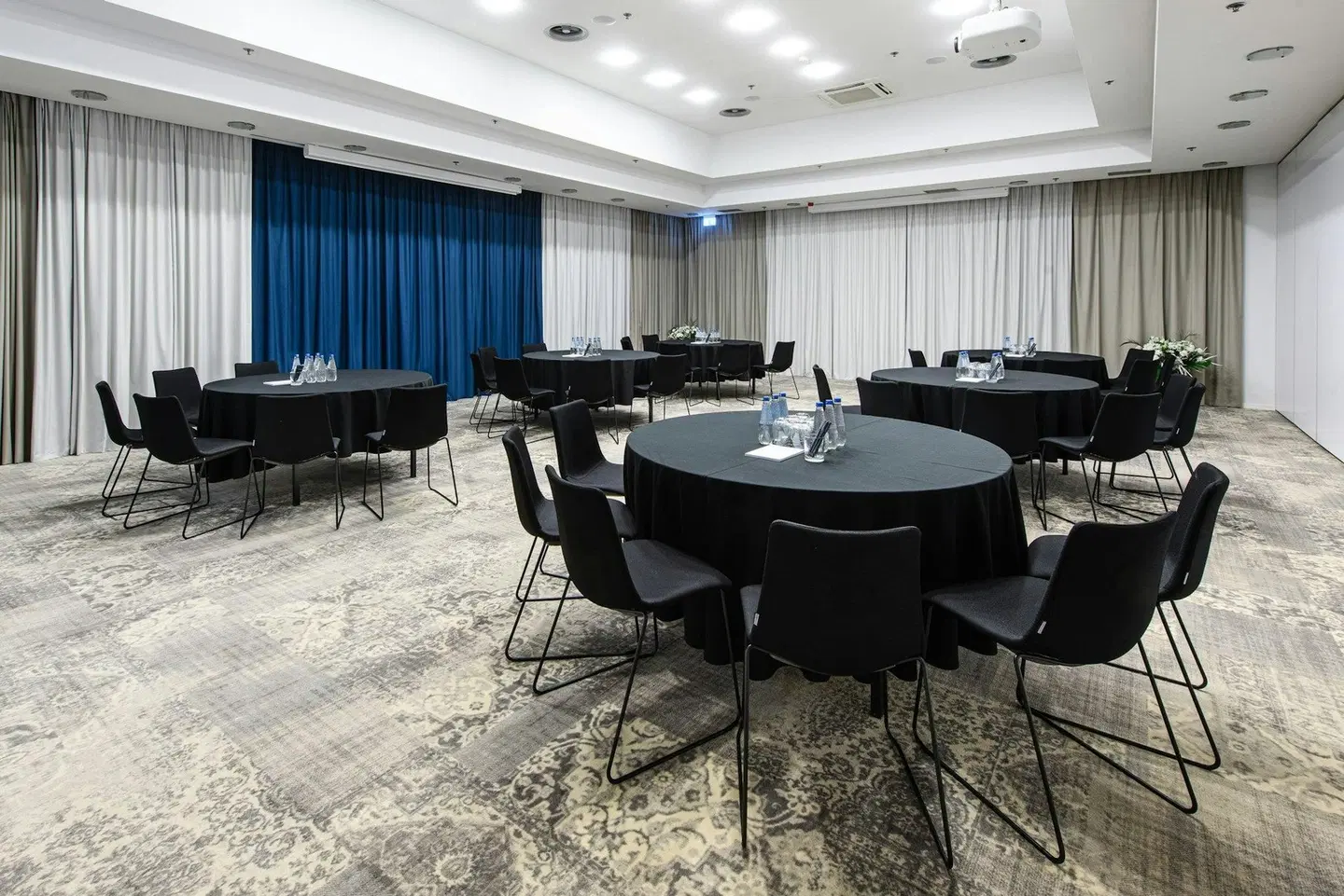 Courtyard by Marriott Warsaw Airport Konferenz