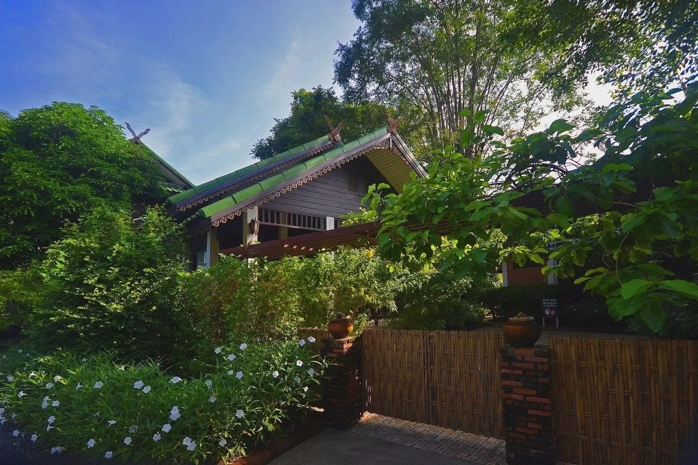 Thai Thai Sukhothai Guesthouse Garten