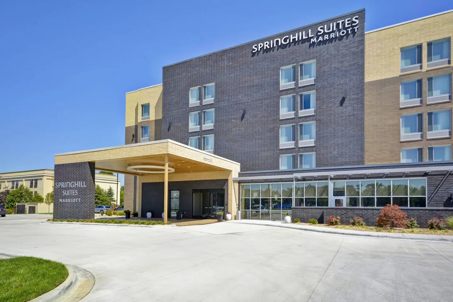SpringHill Suites by Marriott Cincinnati Blue Ash EXTERIOR