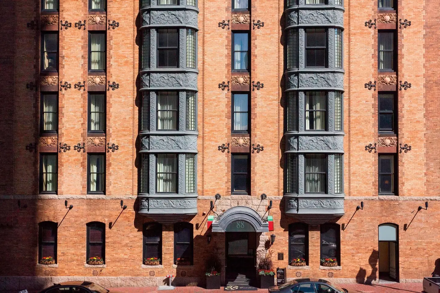 Courtyard by Marriott Boston Copley Square EXTERIOR