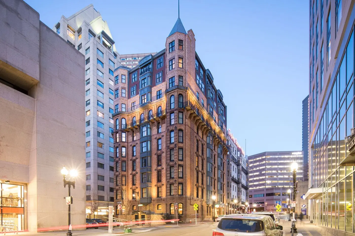 Courtyard by Marriott Boston Copley Square EXTERIOR