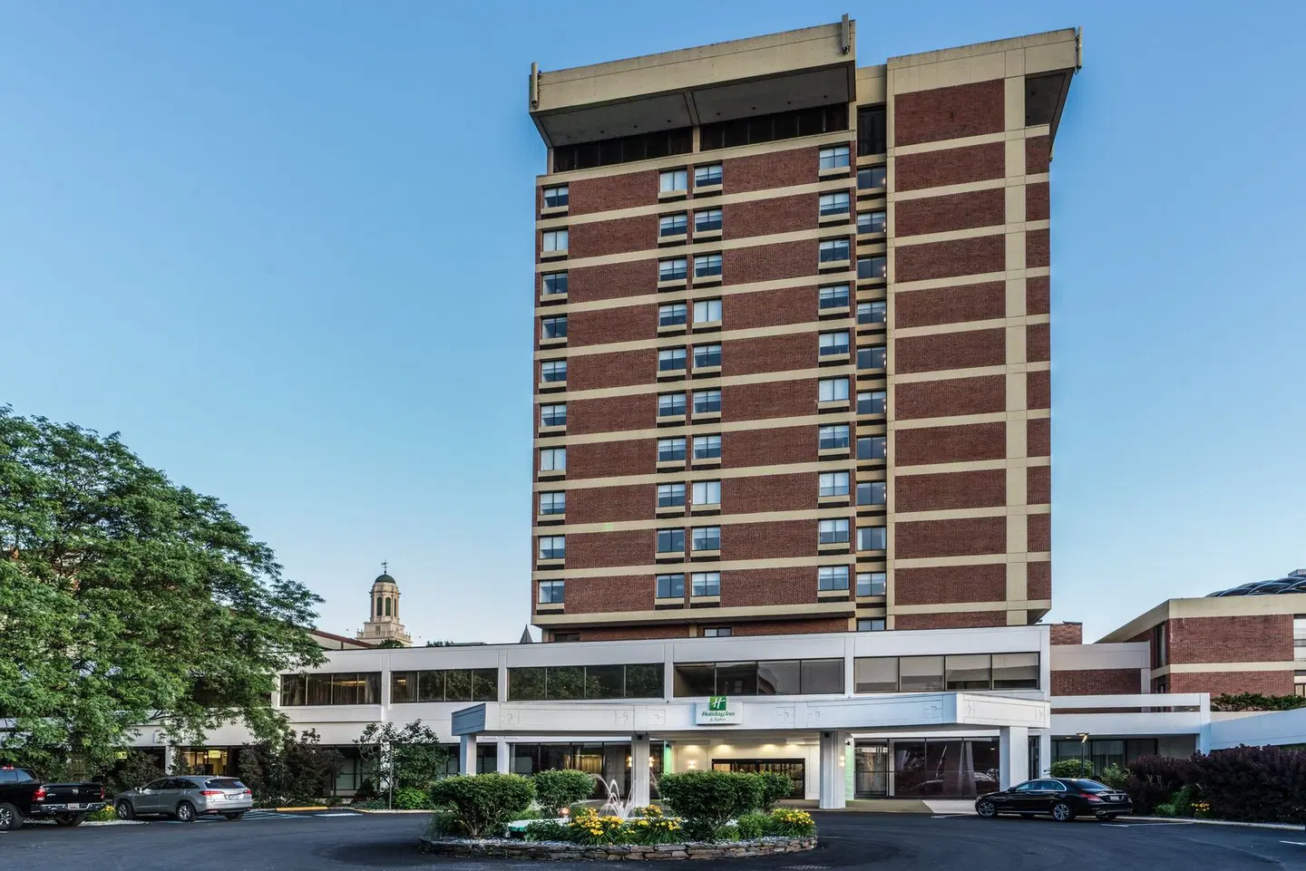 Holiday Inn & Suites Pittsfield-Berkshires by IHG EXTERIOR