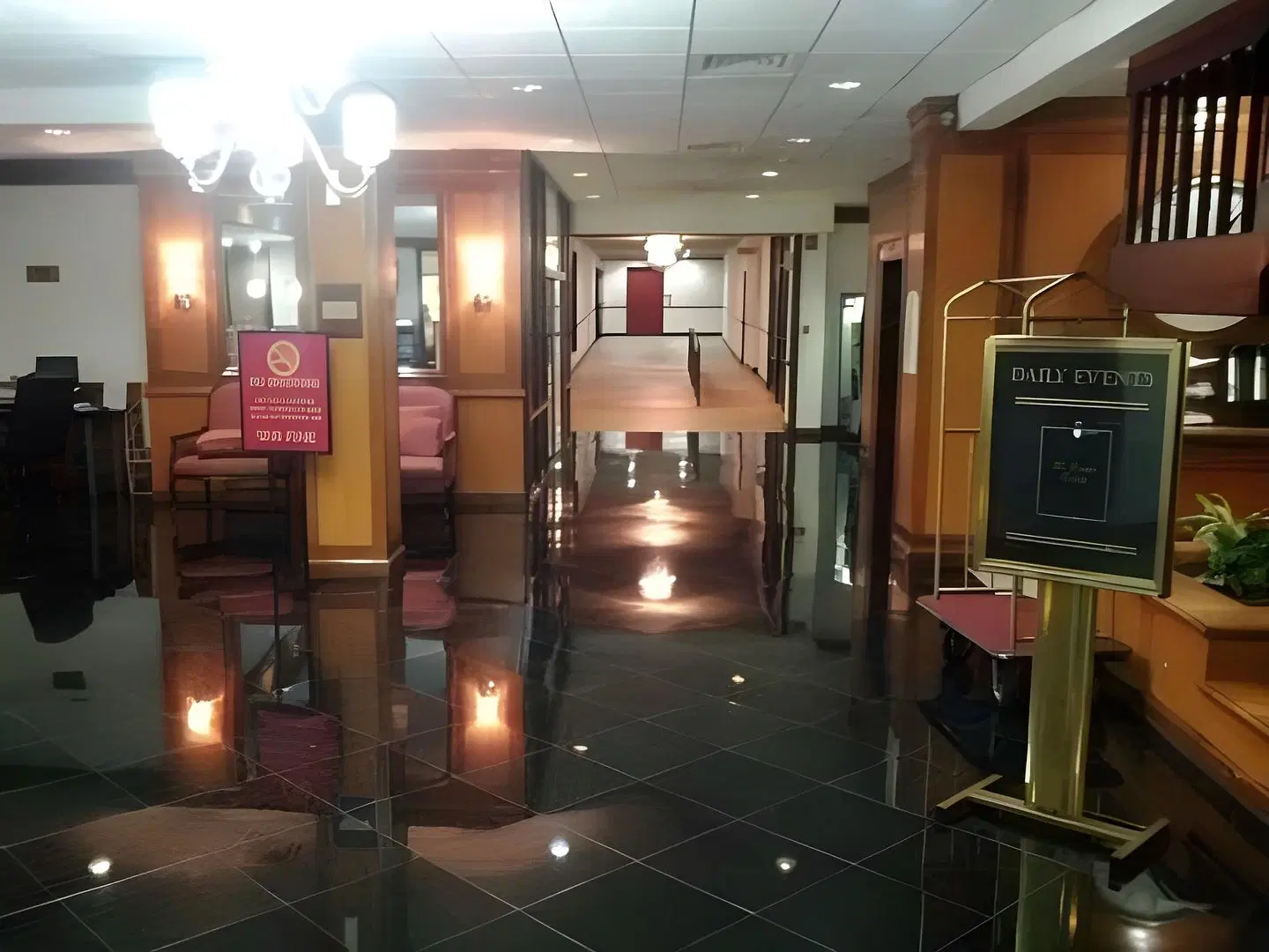 Alexis Hotel & Banquets Dallas Park Central Galleria Bar