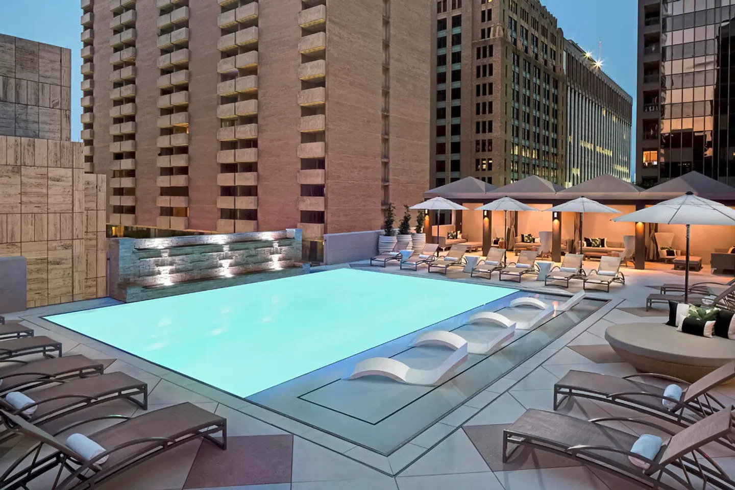 The Adolphus, Autograph Collection OUTDOOR_POOL