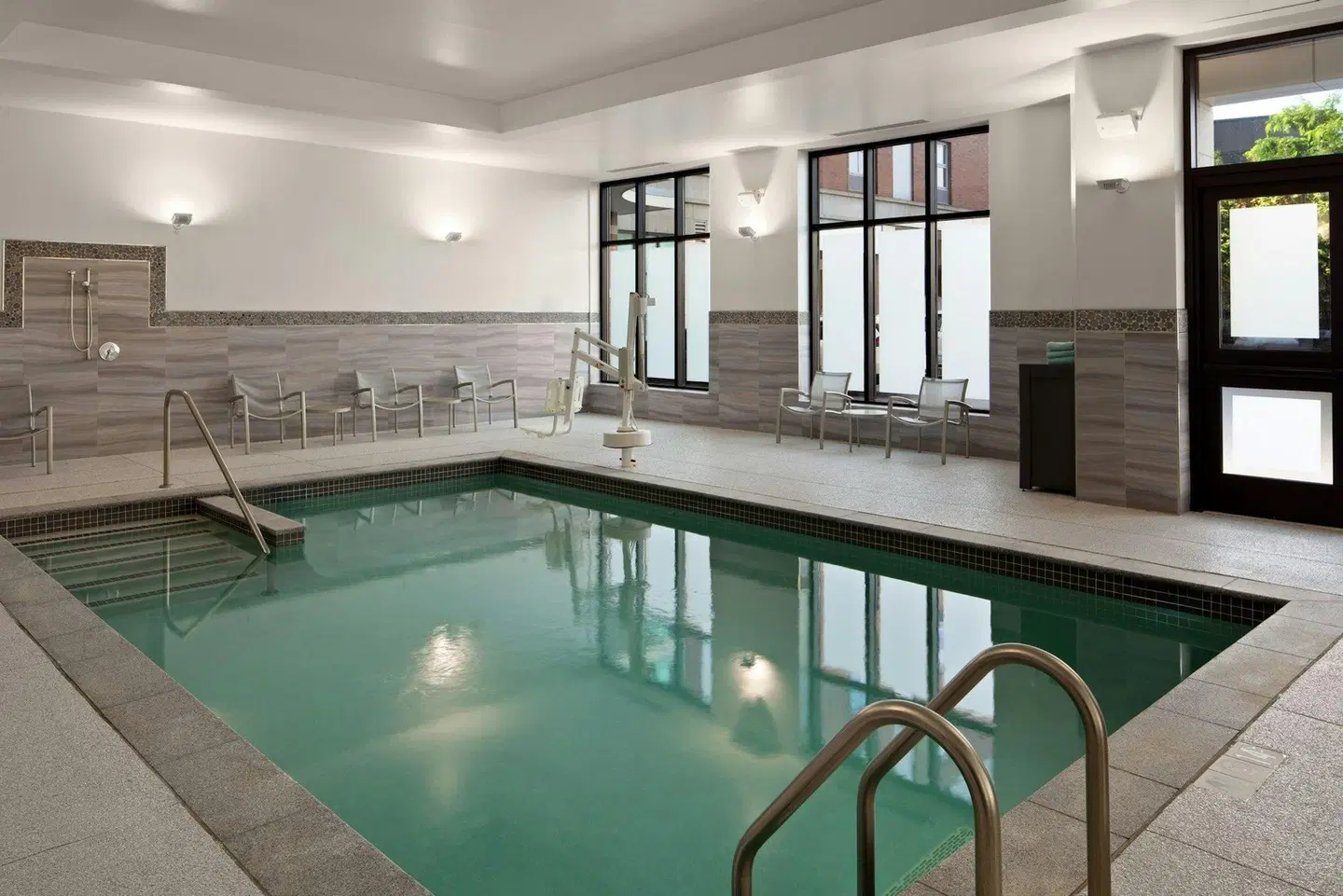 TownePlace Suites by Marriott Boston Logan Airport/Chelsea Hallenbad