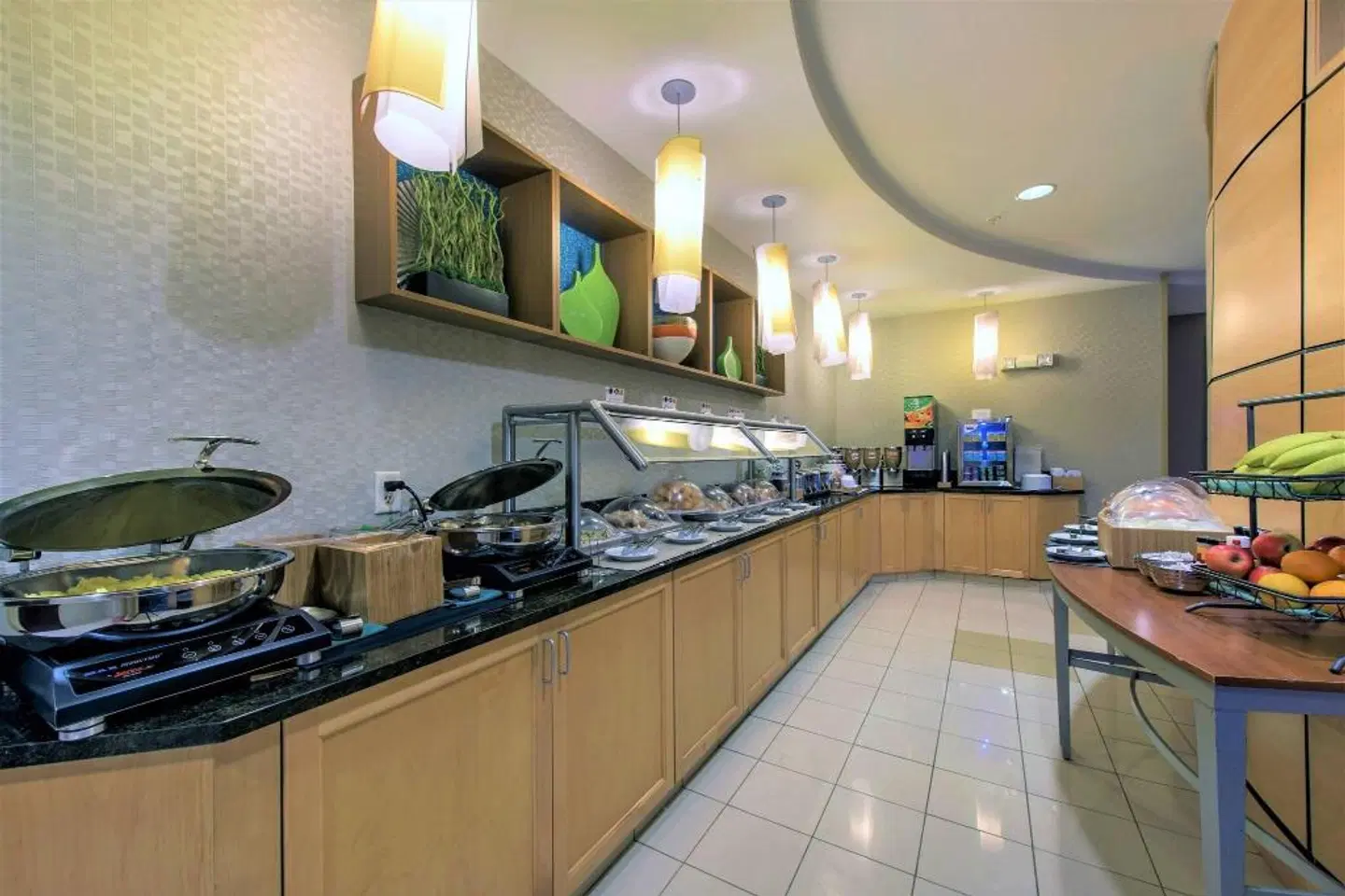 SpringHill Suites by Marriott Devens Common Center Bar