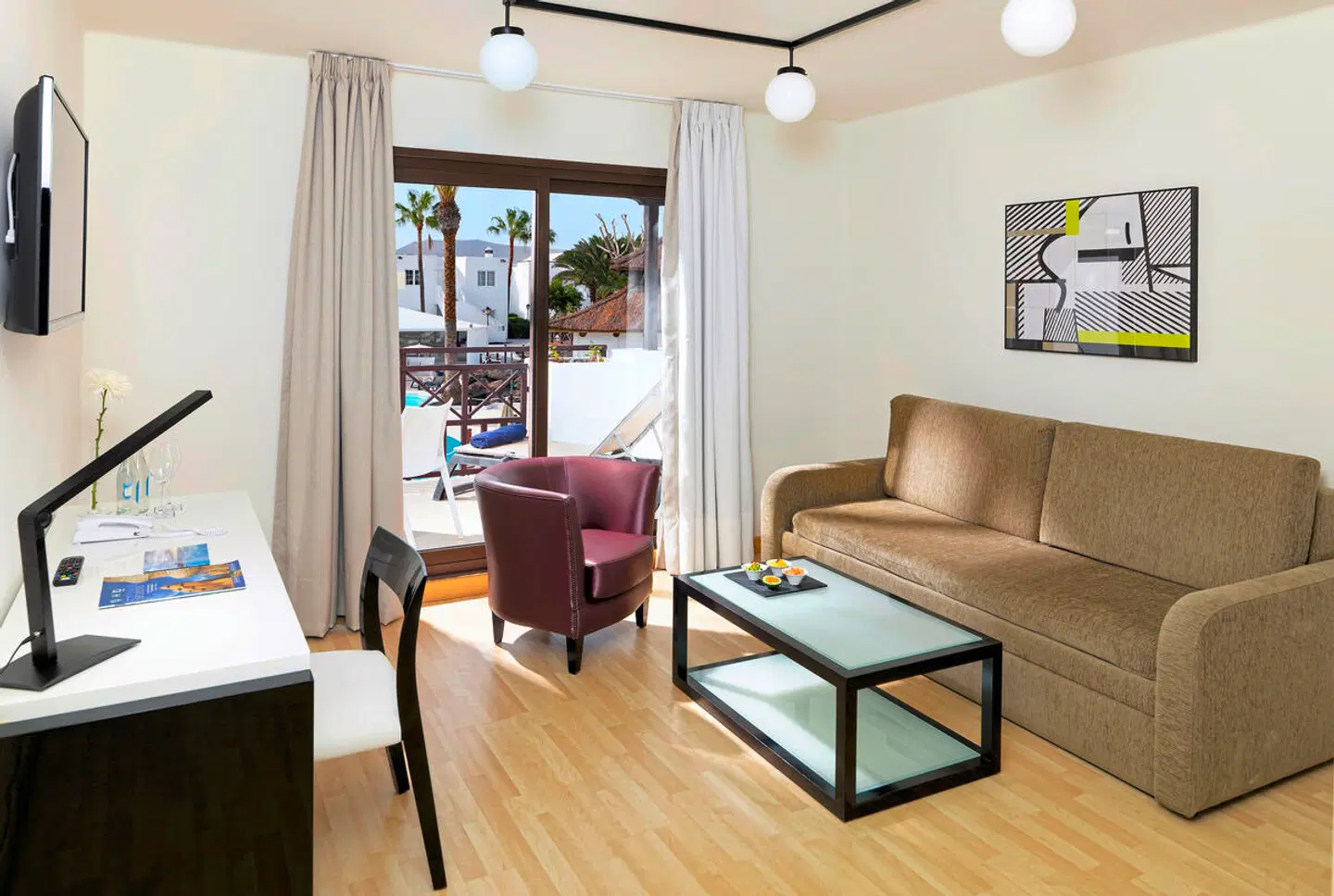 H10 White Suites Boutique ROOM_EXAMPLE