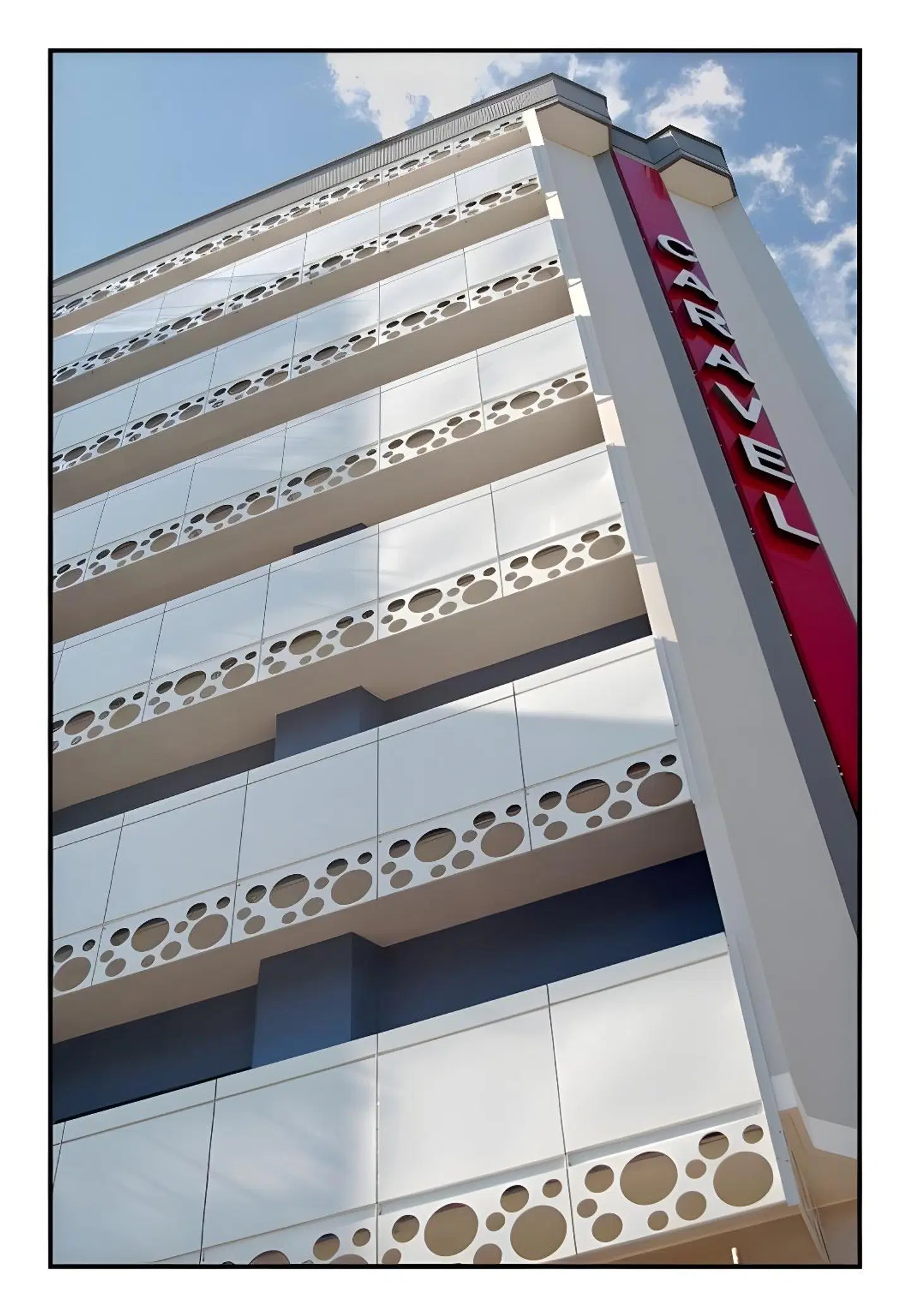 Caravel EXTERIOR