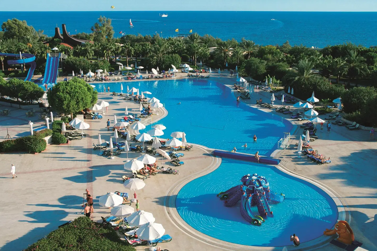 Green Max Hotel OUTDOOR_POOL