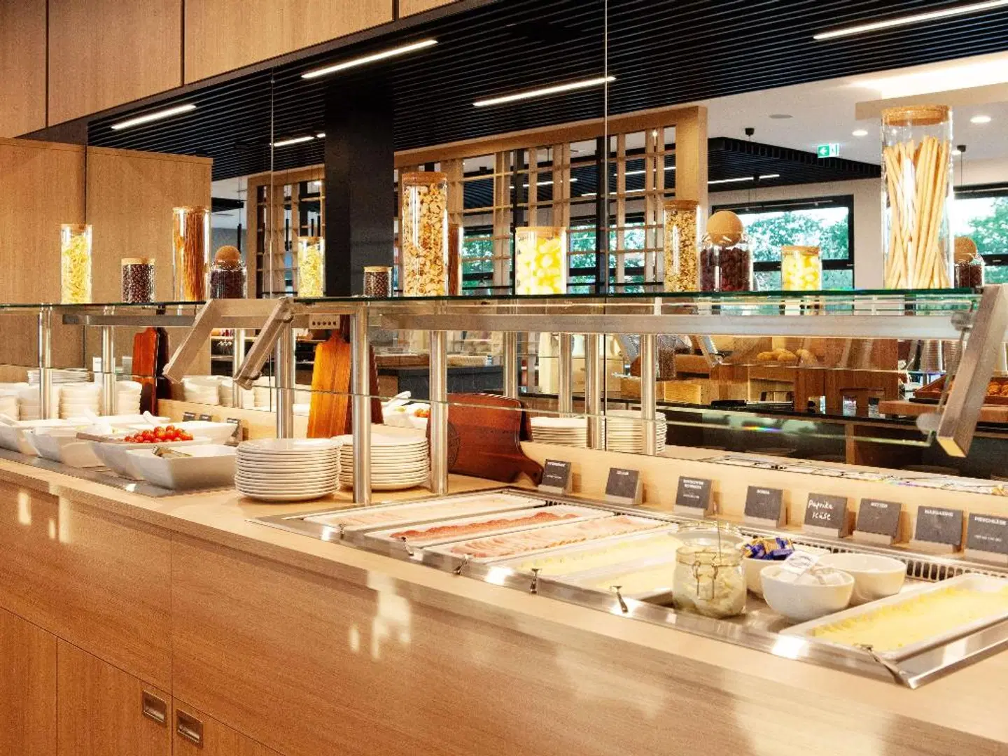 ibis Hotel Berlin Airport Bar