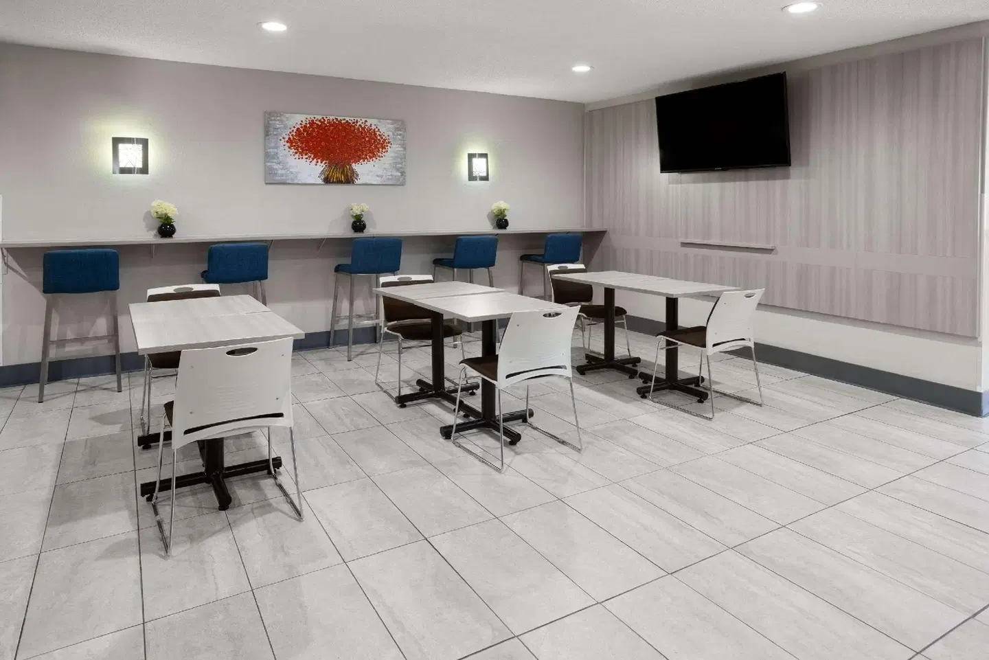 Microtel Inn & Suites by Wyndham Raleigh Durham Airport SPORTS_AND_LEISURE