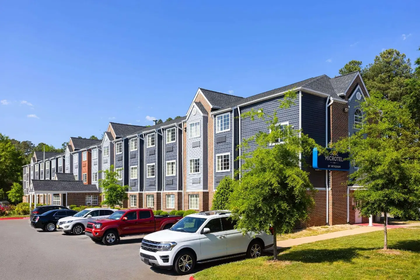 Microtel Inn & Suites by Wyndham Raleigh Durham Airport EXTERIOR