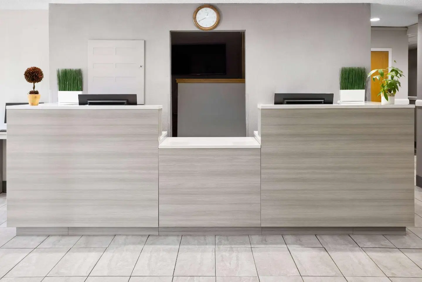Microtel Inn & Suites by Wyndham Raleigh Durham Airport LOUNGE_LOBBY