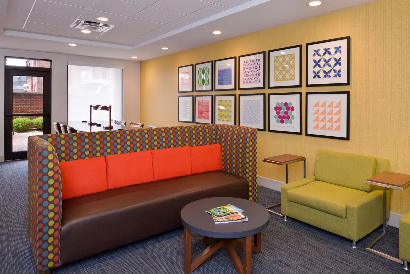 Holiday Inn Express & Suites Indianapolis Dtn-Conv Ctr Area by IHG LOUNGE_LOBBY