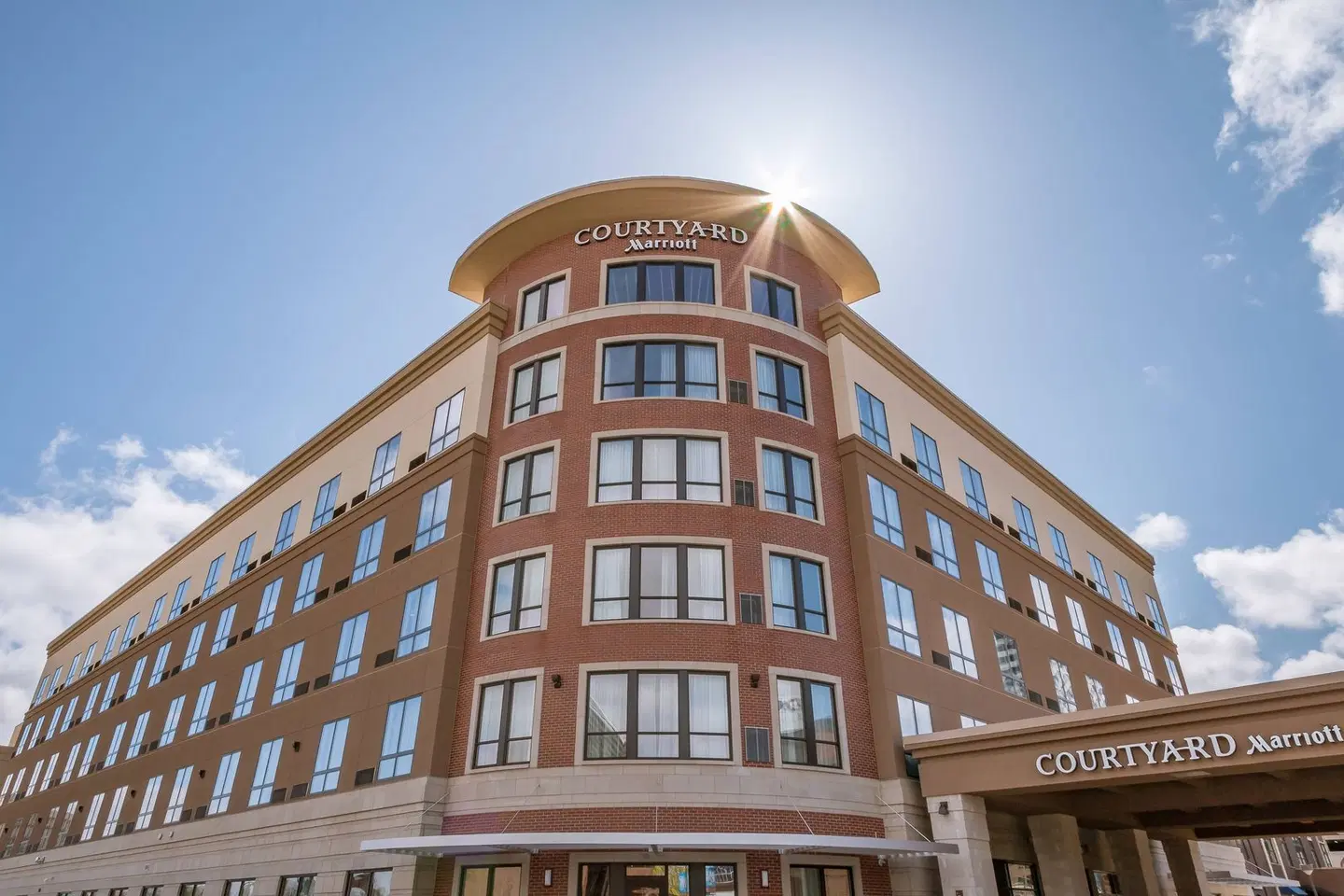 Courtyard by Marriott South Bend Downtown EXTERIOR