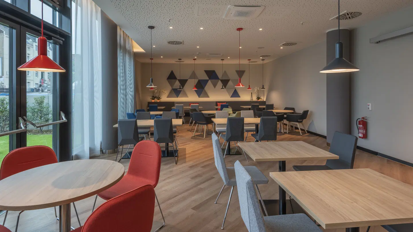 Holiday Inn Express Dusseldorf - Hauptbahnhof by IHG Restaurant