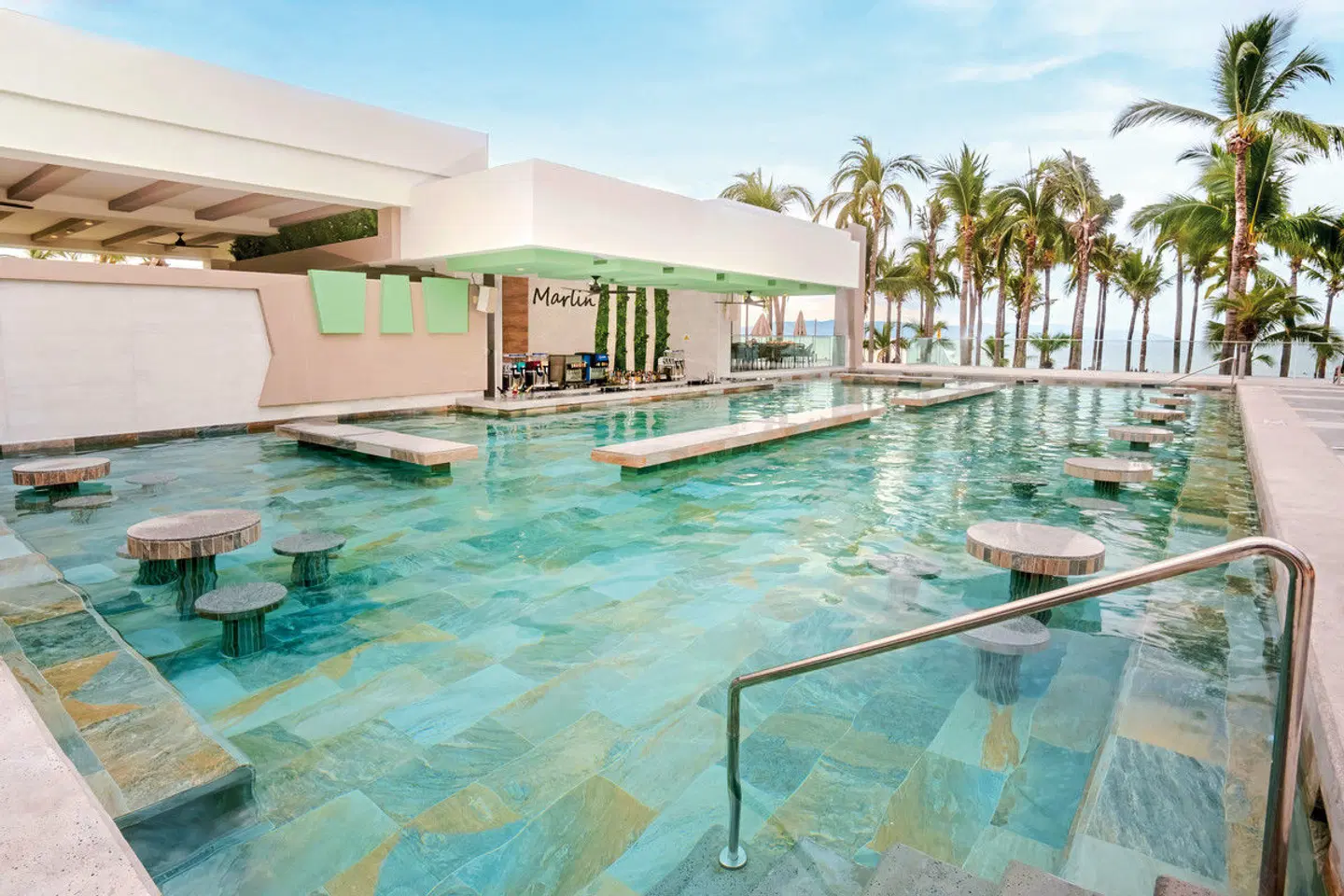 RIU Palace Pacifico OUTDOOR_POOL